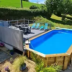 Millstone 1, Two Bed + Shared Pool Apartment *