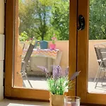 Millstone 1, Two Bed + Shared Pool Apartment *