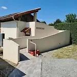 Millstone 1, Two Bed + Shared Pool * Chassenon