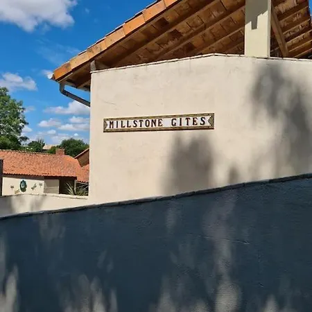 Appartement Millstone 1, Two Bed + Shared Pool *