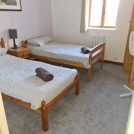 Millstone 1, Two Bed + Shared Pool Apartamento Chassenon