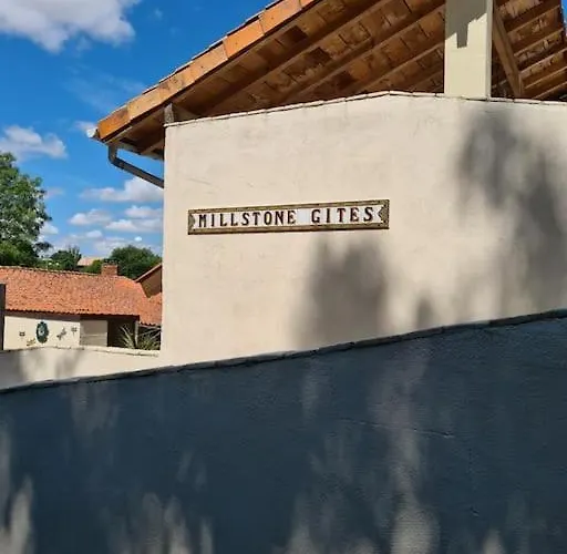 Appartement Millstone 1, Two Bed + Shared Pool *